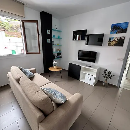 Apartment Phoenix Canariensis
